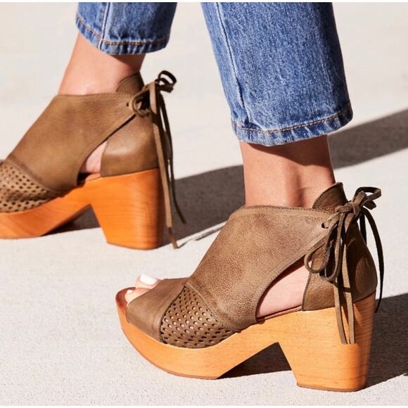 Free People Revolver Clog - Picture 1 of 10